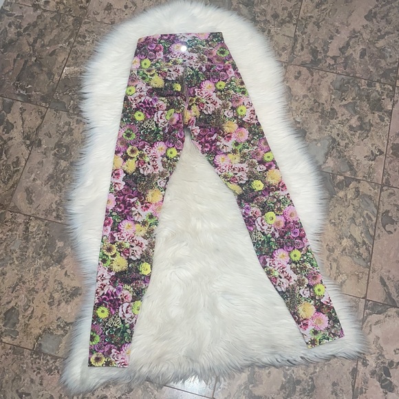Lululemon Floral Print Leggings - Picture 7 of 9